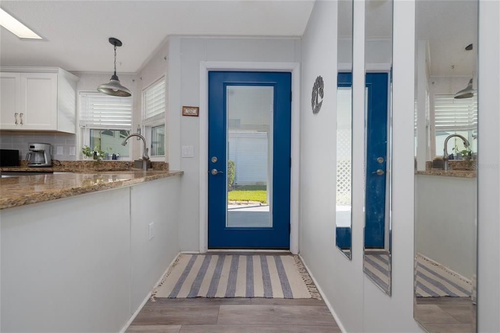 Active With Contract: $270,000 (2 beds, 2 baths, 1393 Square Feet)