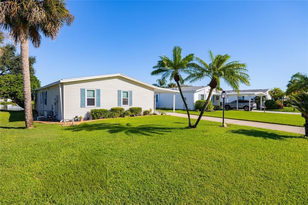 Active With Contract: $270,000 (2 beds, 2 baths, 1393 Square Feet)