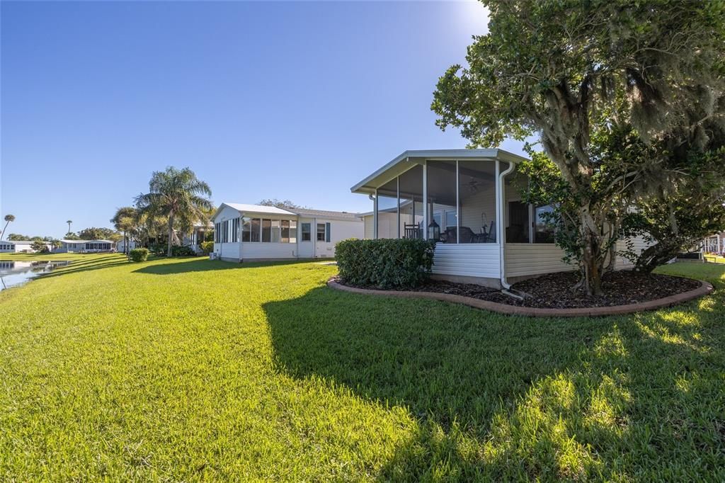 Active With Contract: $270,000 (2 beds, 2 baths, 1393 Square Feet)