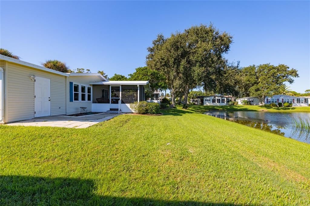 Active With Contract: $270,000 (2 beds, 2 baths, 1393 Square Feet)