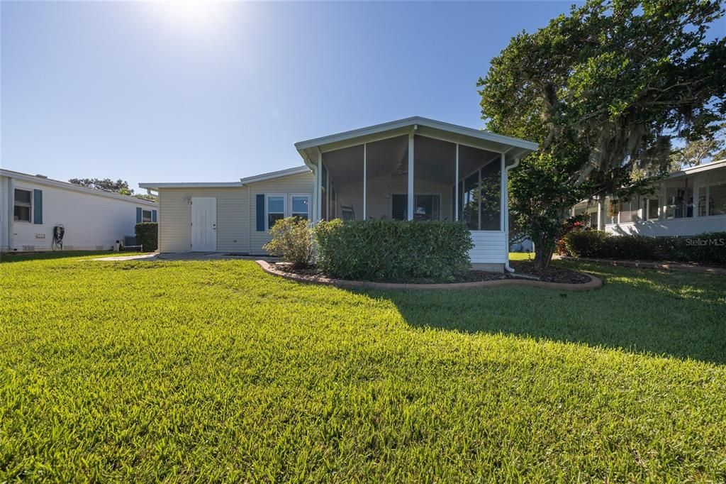 Active With Contract: $270,000 (2 beds, 2 baths, 1393 Square Feet)