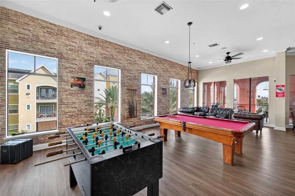 Active With Contract: $200,000 (1 beds, 1 baths, 1044 Square Feet)