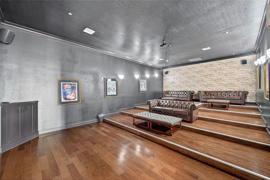 Active With Contract: $200,000 (1 beds, 1 baths, 1044 Square Feet)