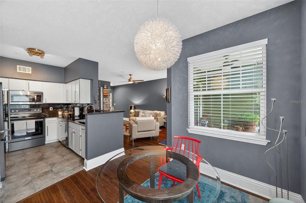 Active With Contract: $200,000 (1 beds, 1 baths, 1044 Square Feet)