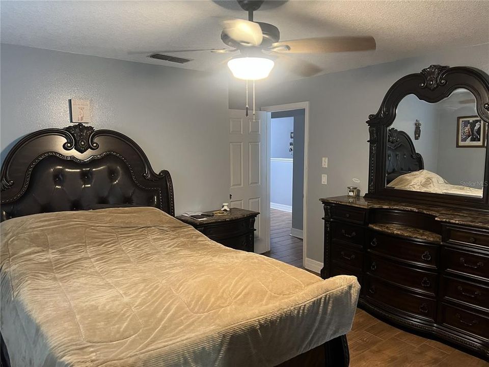 На продажу: $319,900 (3 спален, 2 ванн, 1495 Квадратных фут)