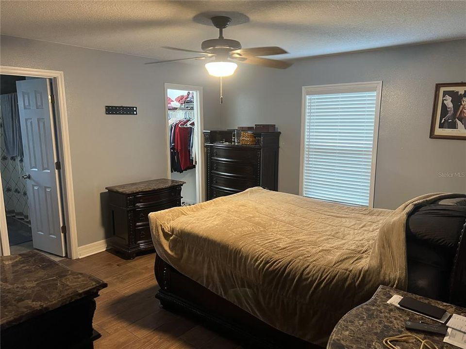 На продажу: $319,900 (3 спален, 2 ванн, 1495 Квадратных фут)