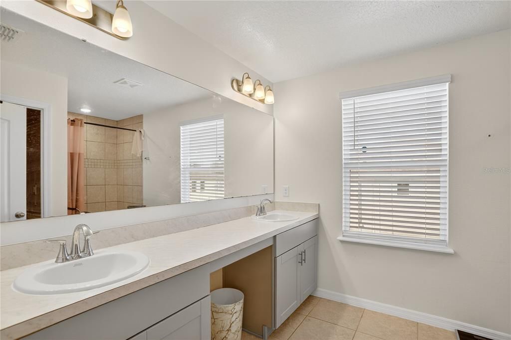 For Sale: $339,000 (4 beds, 2 baths, 2362 Square Feet)