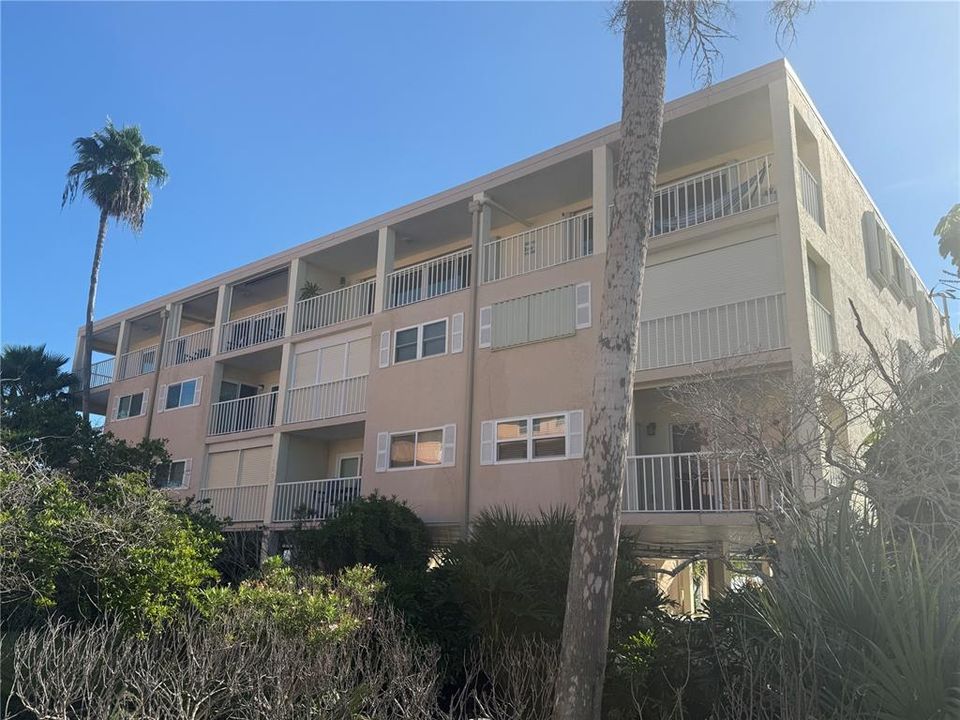 For Rent: $4,000 (2 beds, 2 baths, 1155 Square Feet)