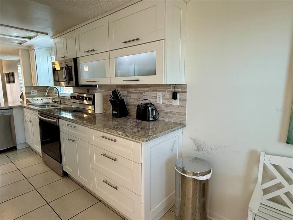 For Rent: $4,000 (2 beds, 2 baths, 1155 Square Feet)