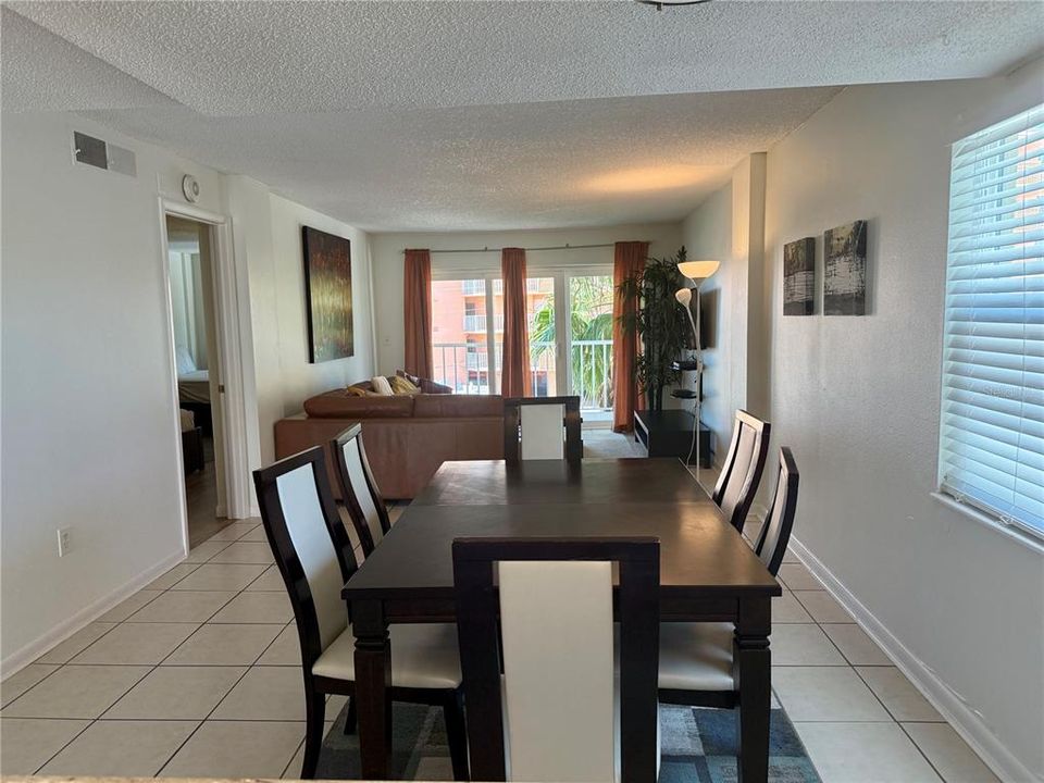 For Rent: $4,000 (2 beds, 2 baths, 1155 Square Feet)