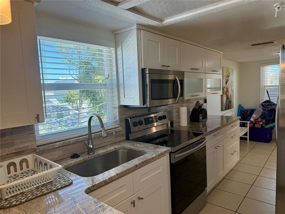 For Rent: $4,000 (2 beds, 2 baths, 1155 Square Feet)