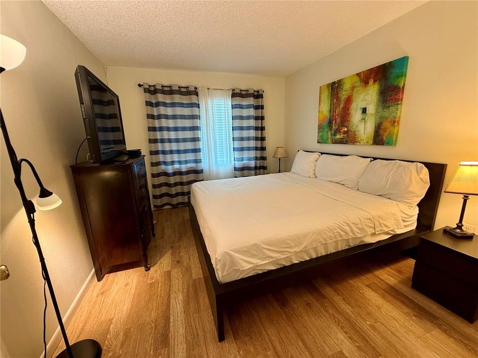 For Rent: $4,000 (2 beds, 2 baths, 1155 Square Feet)