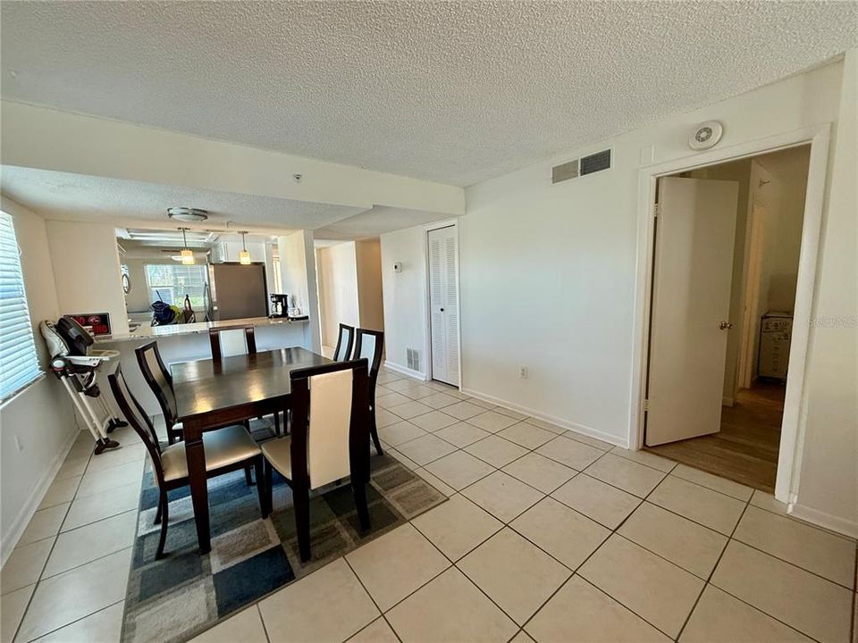 For Rent: $4,000 (2 beds, 2 baths, 1155 Square Feet)
