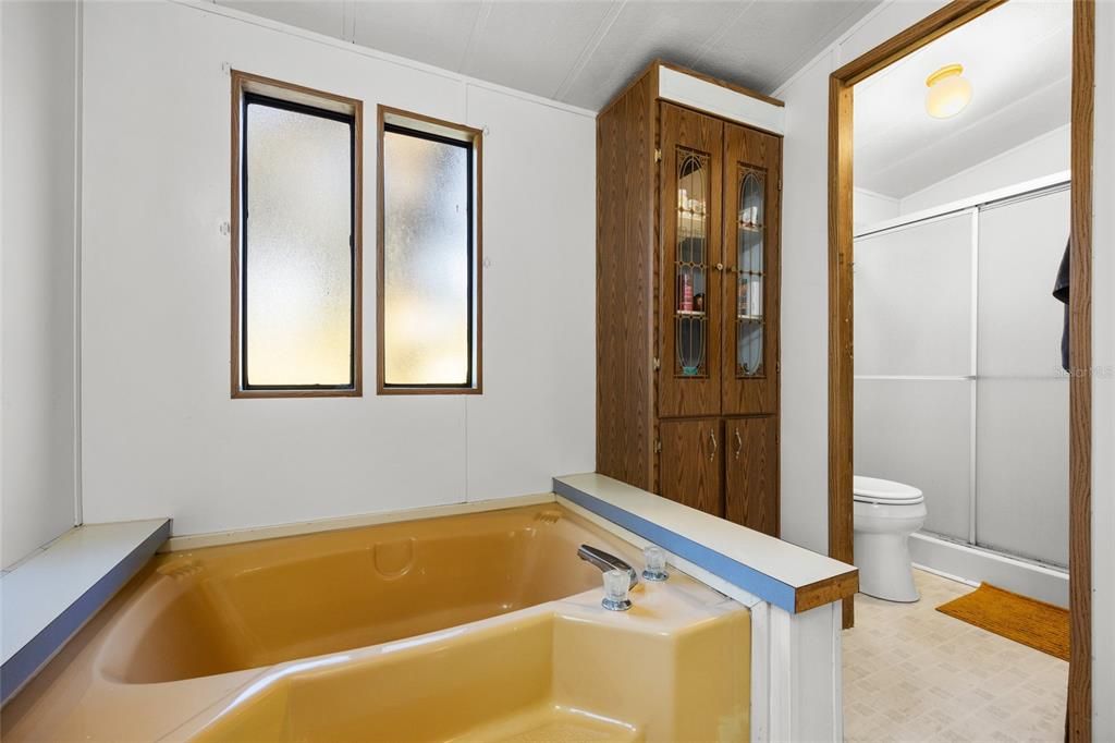 待售: $350,000 (3 贝兹, 2 浴室, 1680 平方英尺)