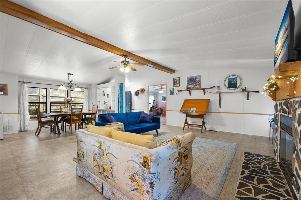 待售: $350,000 (3 贝兹, 2 浴室, 1680 平方英尺)