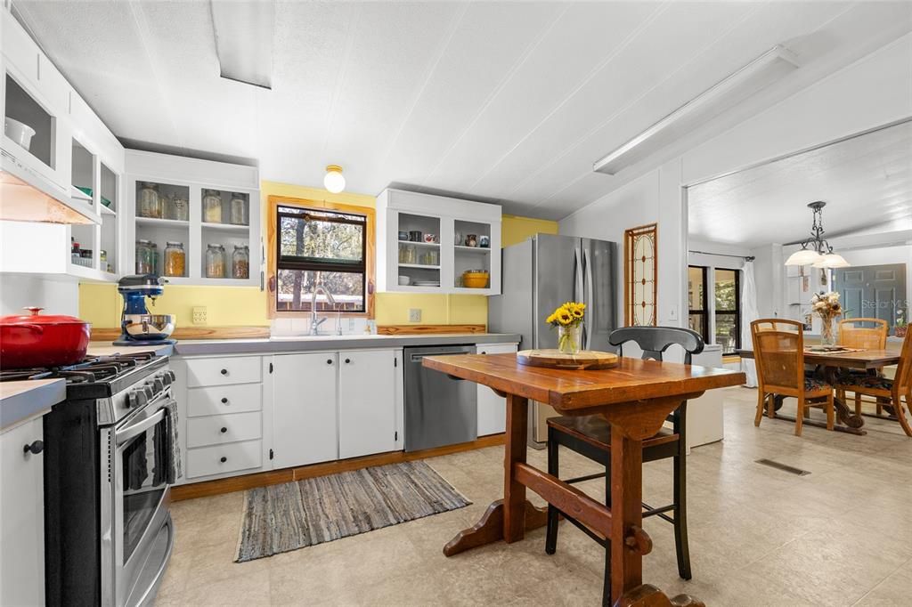 待售: $350,000 (3 贝兹, 2 浴室, 1680 平方英尺)