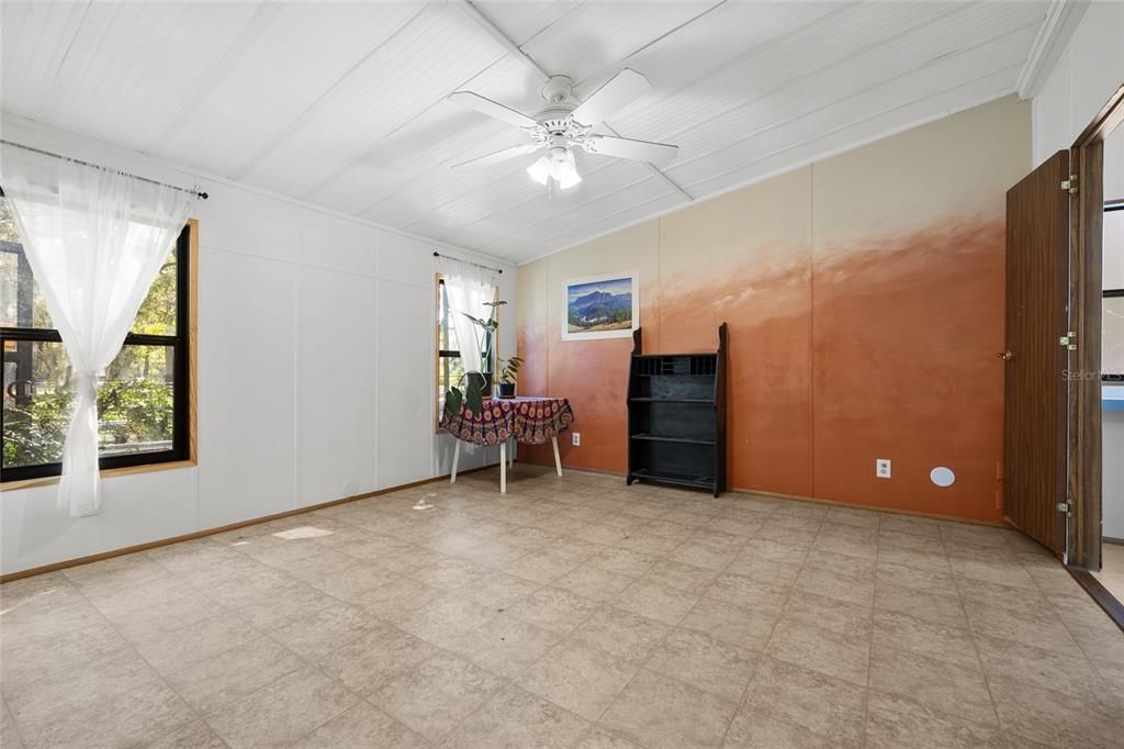 待售: $350,000 (3 贝兹, 2 浴室, 1680 平方英尺)