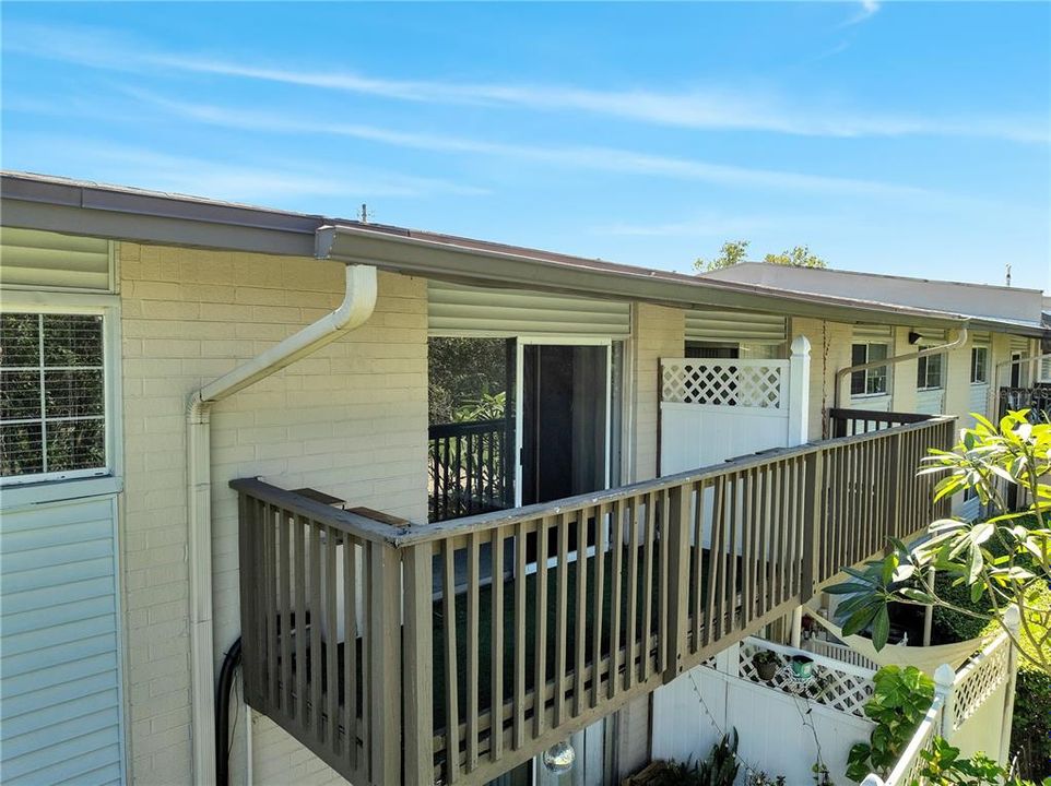 For Sale: $130,000 (2 beds, 1 baths, 881 Square Feet)