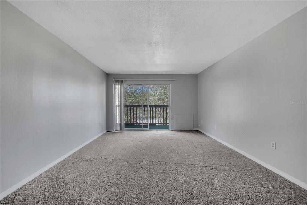 For Sale: $130,000 (2 beds, 1 baths, 881 Square Feet)