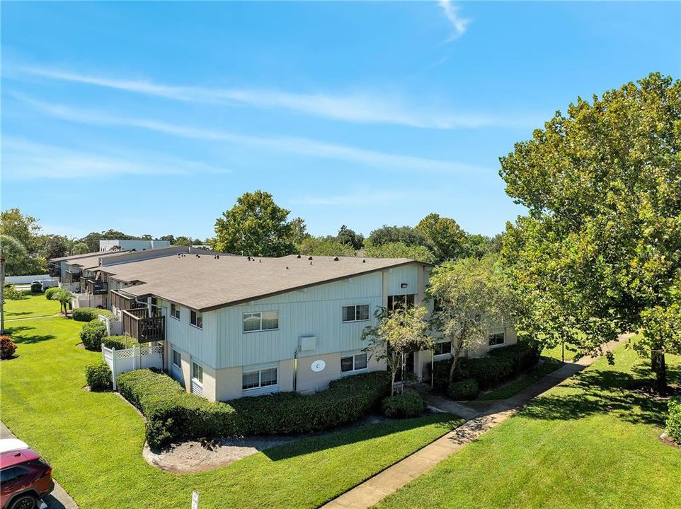 For Sale: $130,000 (2 beds, 1 baths, 881 Square Feet)