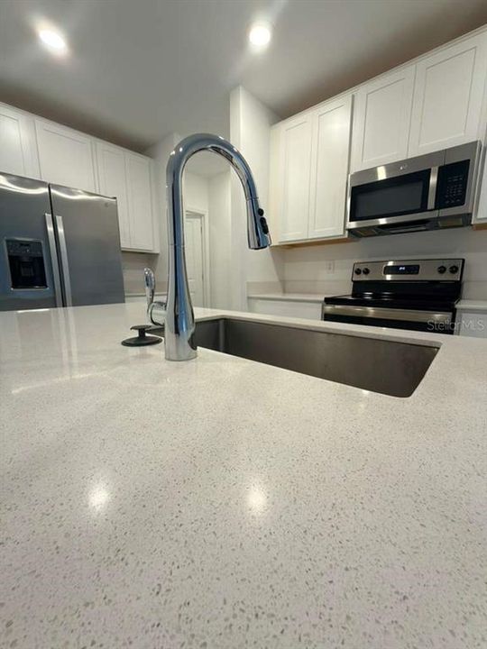 For Rent: $1,900 (3 beds, 2 baths, 1432 Square Feet)