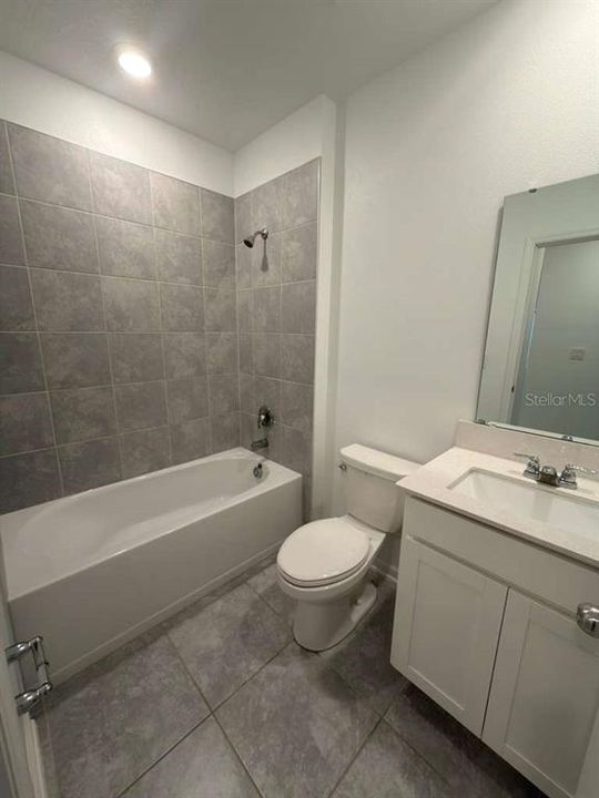 For Rent: $1,900 (3 beds, 2 baths, 1432 Square Feet)