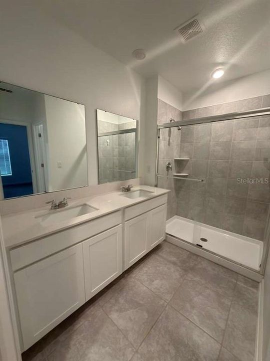 For Rent: $1,900 (3 beds, 2 baths, 1432 Square Feet)