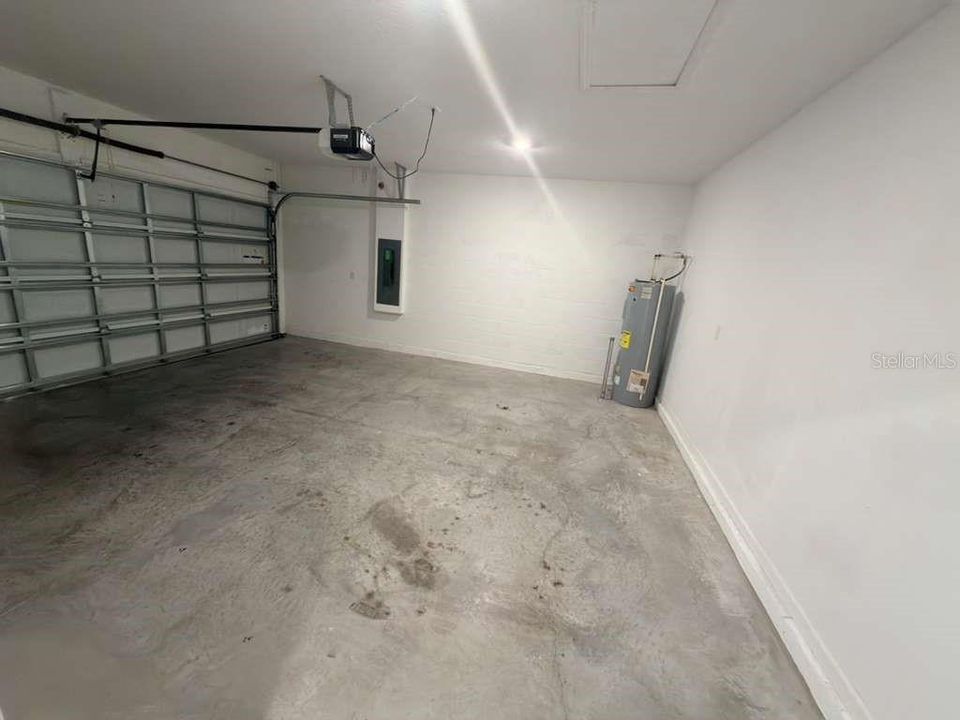 For Rent: $1,900 (3 beds, 2 baths, 1432 Square Feet)