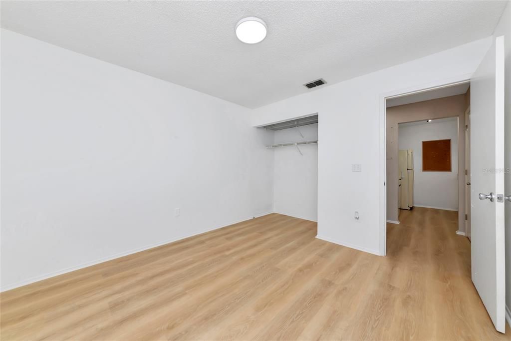 На продажу: $155,000 (2 спален, 2 ванн, 912 Квадратных фут)