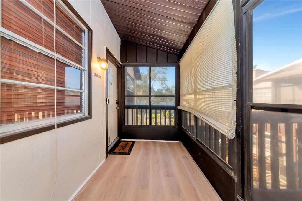 На продажу: $155,000 (2 спален, 2 ванн, 912 Квадратных фут)