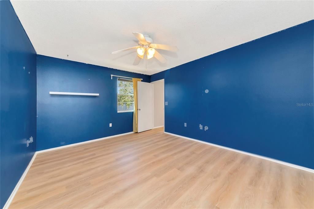 На продажу: $155,000 (2 спален, 2 ванн, 912 Квадратных фут)