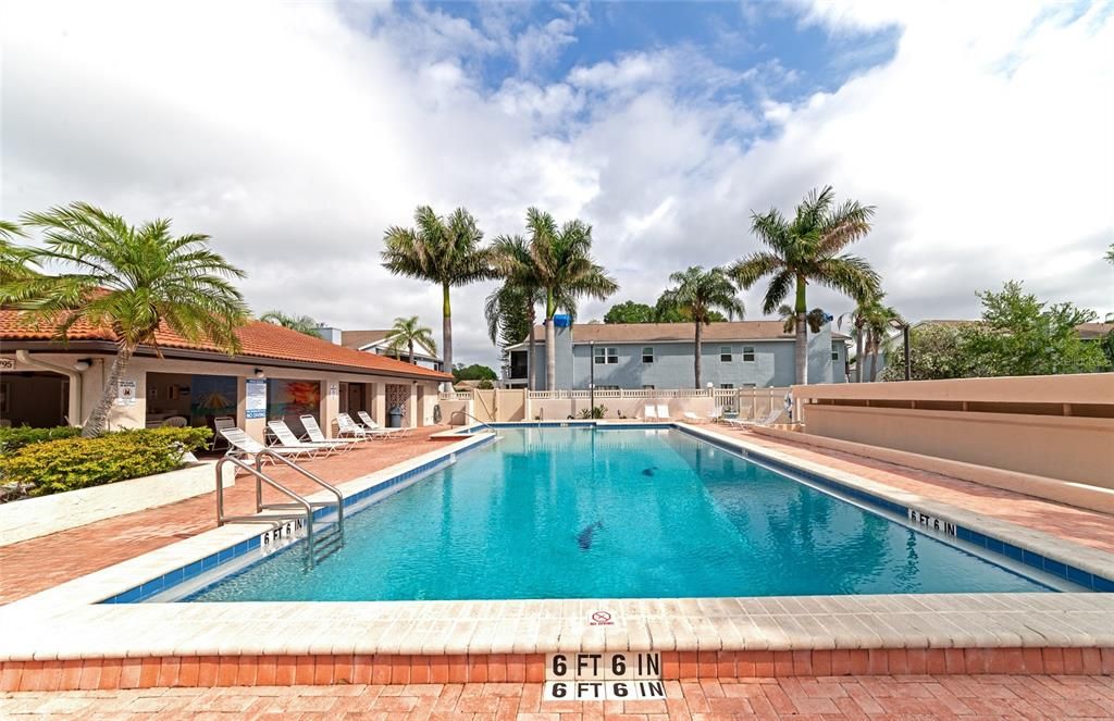 На продажу: $155,000 (2 спален, 2 ванн, 912 Квадратных фут)