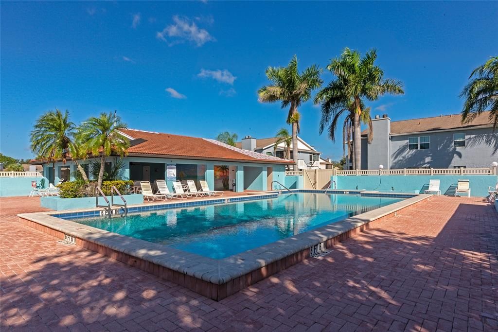 На продажу: $155,000 (2 спален, 2 ванн, 912 Квадратных фут)