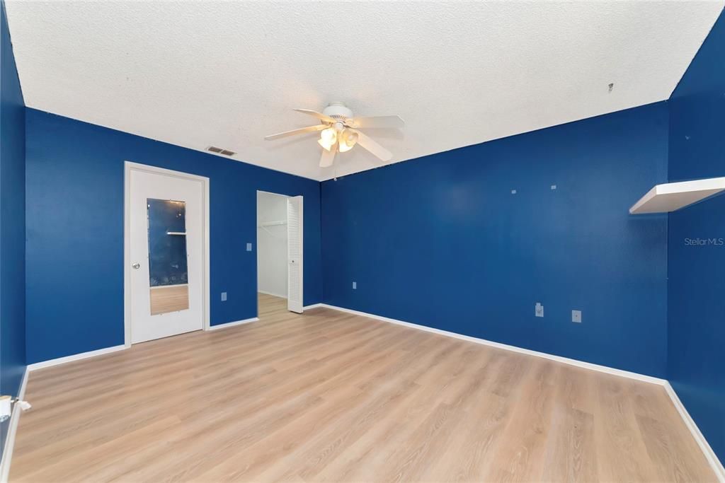 На продажу: $155,000 (2 спален, 2 ванн, 912 Квадратных фут)