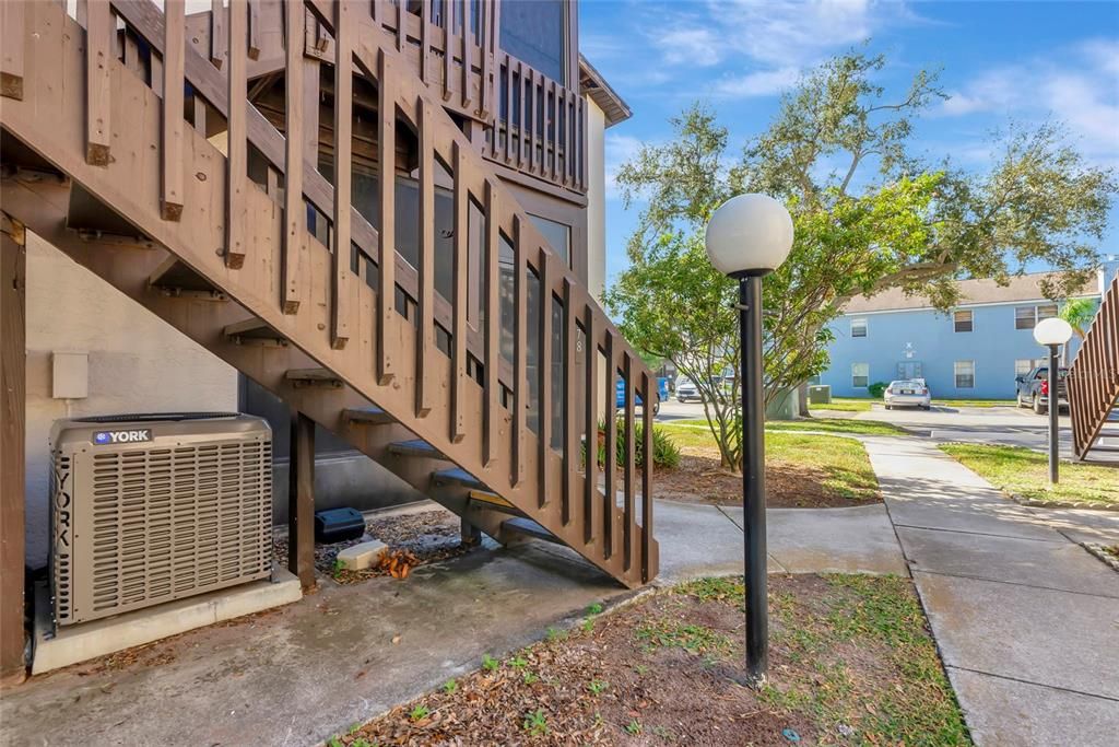 На продажу: $155,000 (2 спален, 2 ванн, 912 Квадратных фут)