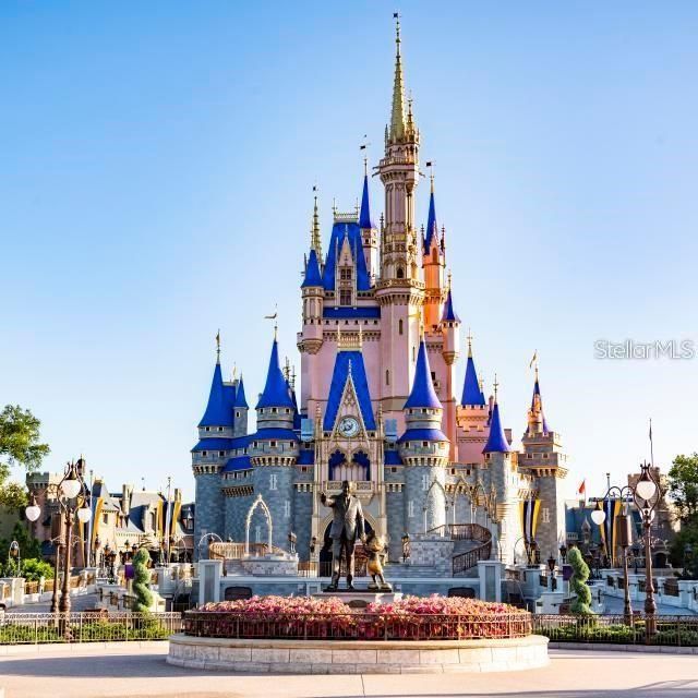 For Sale: $212,000 (2 beds, 2 baths, 1277 Square Feet)