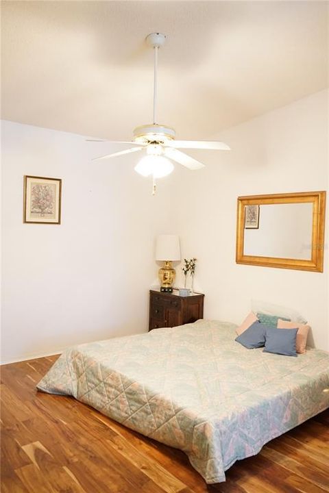 For Sale: $212,000 (2 beds, 2 baths, 1277 Square Feet)