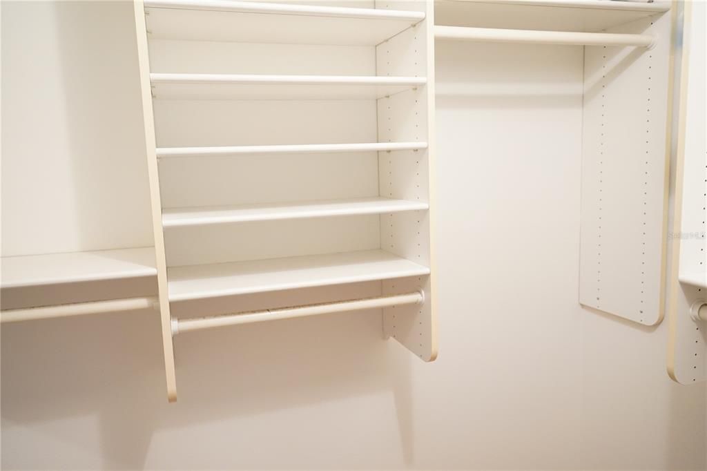 For Sale: $212,000 (2 beds, 2 baths, 1277 Square Feet)