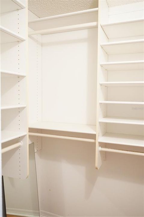 For Sale: $212,000 (2 beds, 2 baths, 1277 Square Feet)