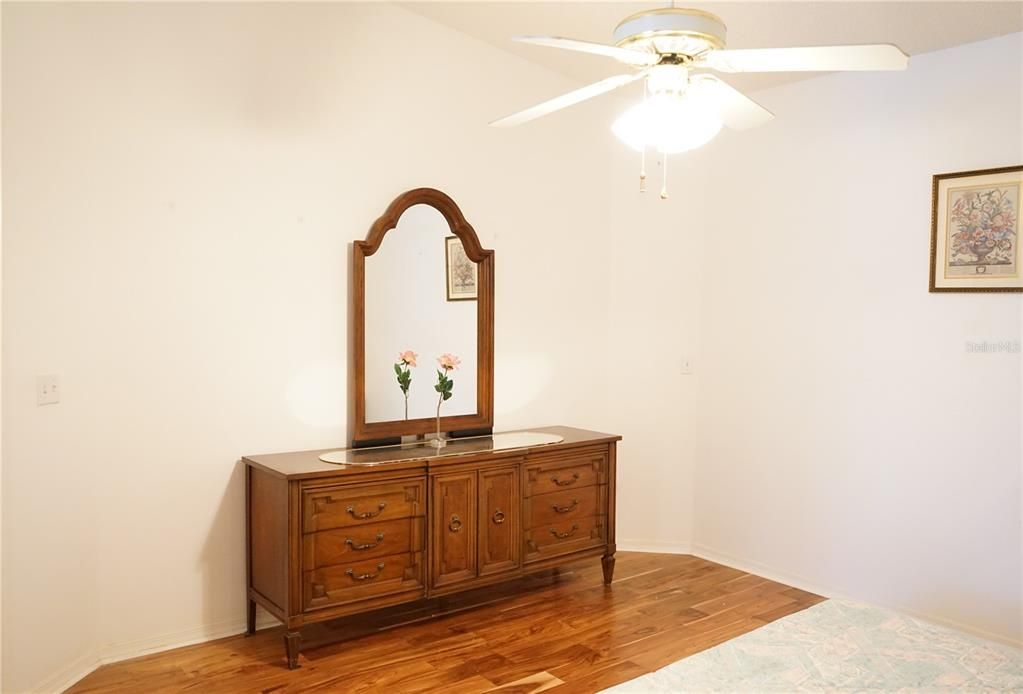 For Sale: $212,000 (2 beds, 2 baths, 1277 Square Feet)