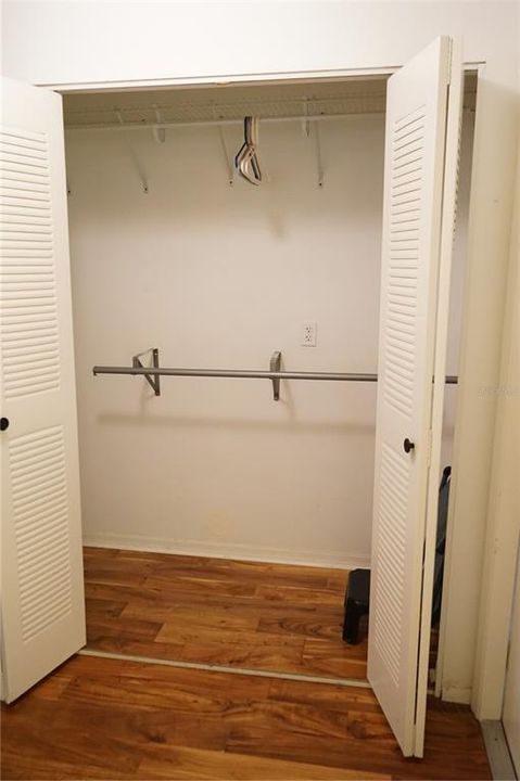 For Sale: $212,000 (2 beds, 2 baths, 1277 Square Feet)