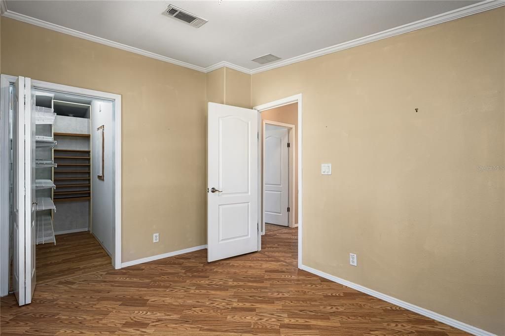 待售: $248,000 (3 贝兹, 2 浴室, 1566 平方英尺)