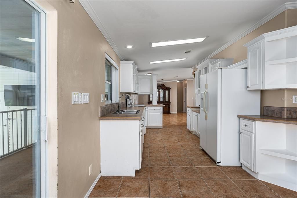 待售: $248,000 (3 贝兹, 2 浴室, 1566 平方英尺)