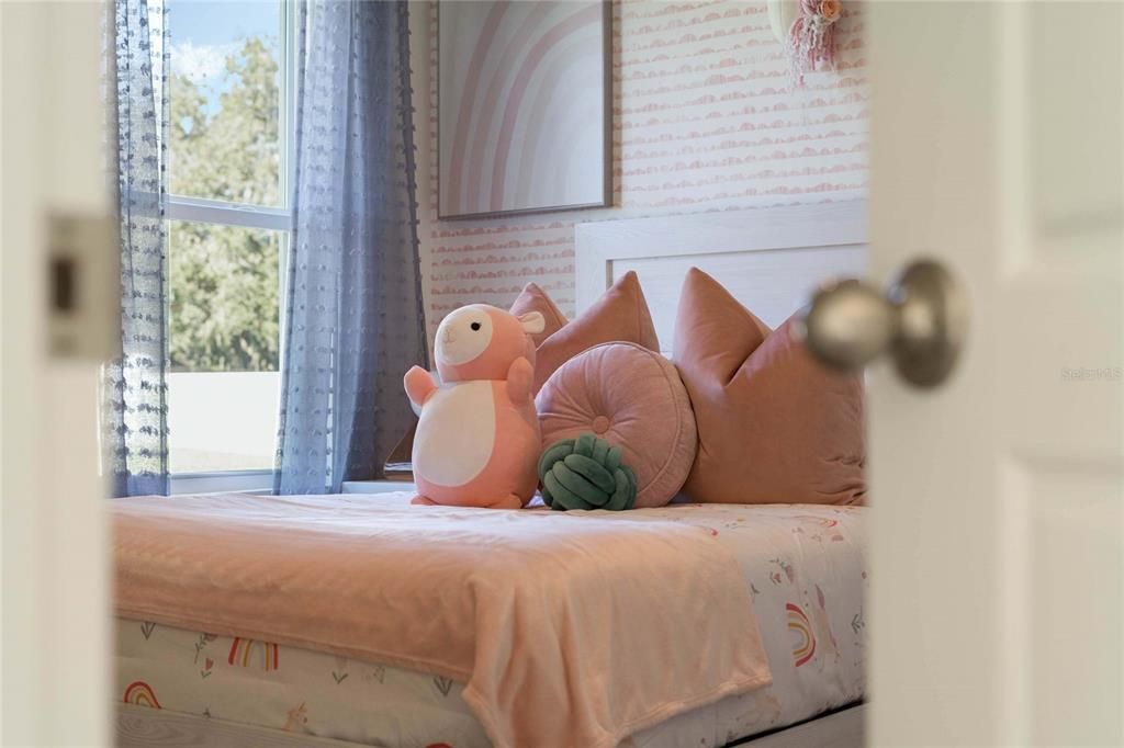 Под контрактом: $293,620 (4 спален, 2 ванн, 1828 Квадратных фут)