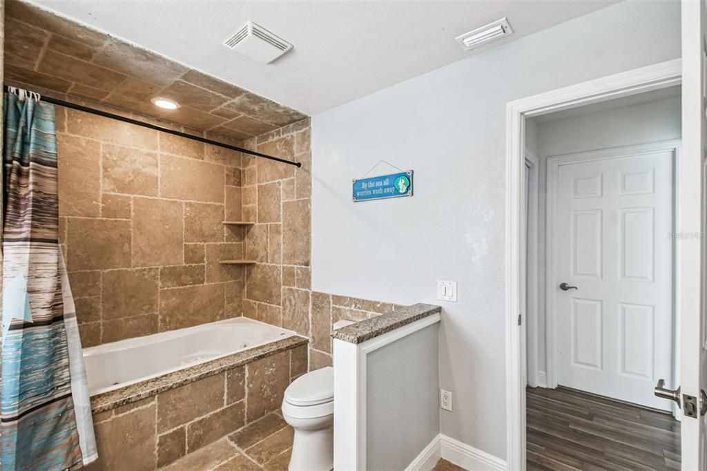 Active With Contract: $385,000 (3 beds, 2 baths, 1933 Square Feet)