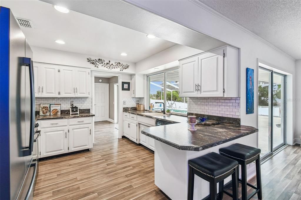 Active With Contract: $385,000 (3 beds, 2 baths, 1933 Square Feet)