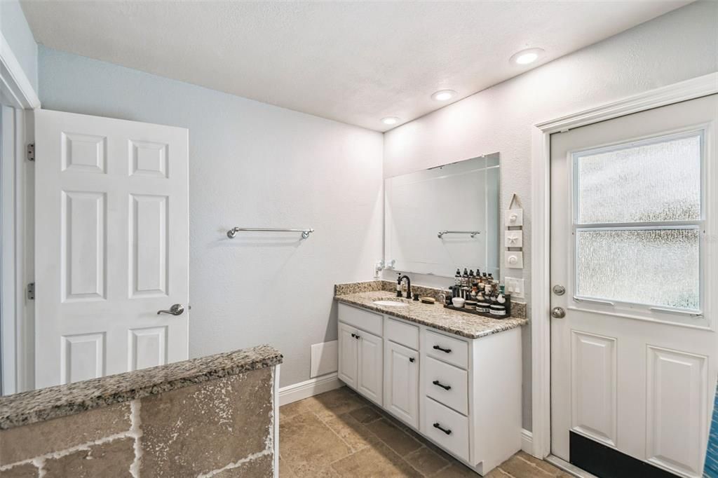 Active With Contract: $385,000 (3 beds, 2 baths, 1933 Square Feet)