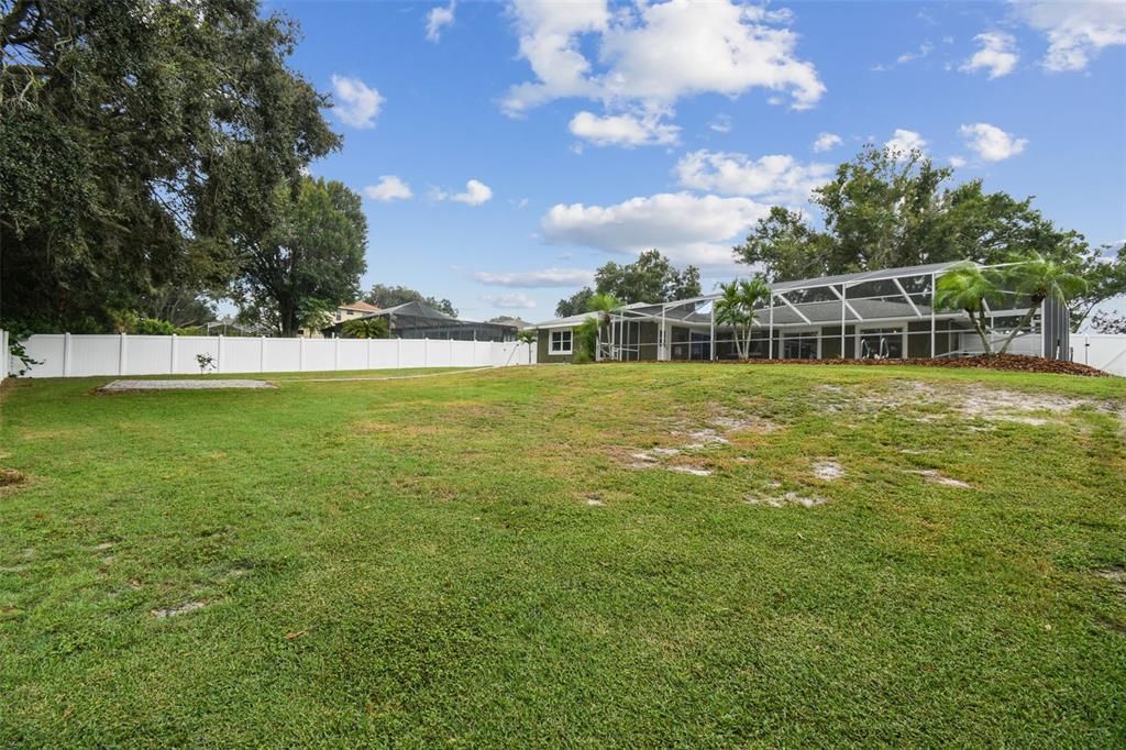 Active With Contract: $385,000 (3 beds, 2 baths, 1933 Square Feet)