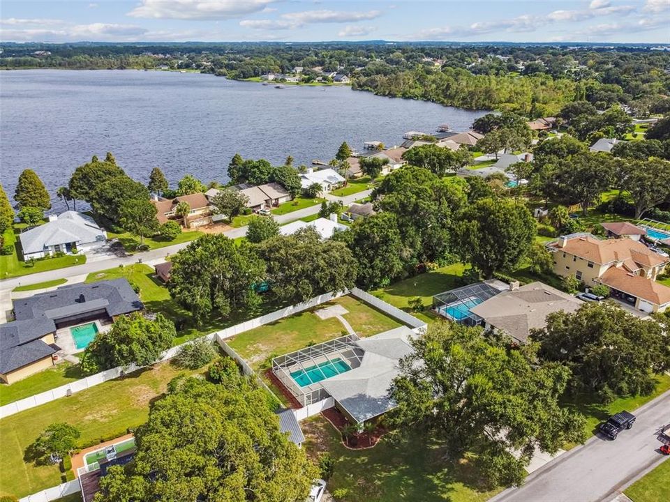 Active With Contract: $385,000 (3 beds, 2 baths, 1933 Square Feet)