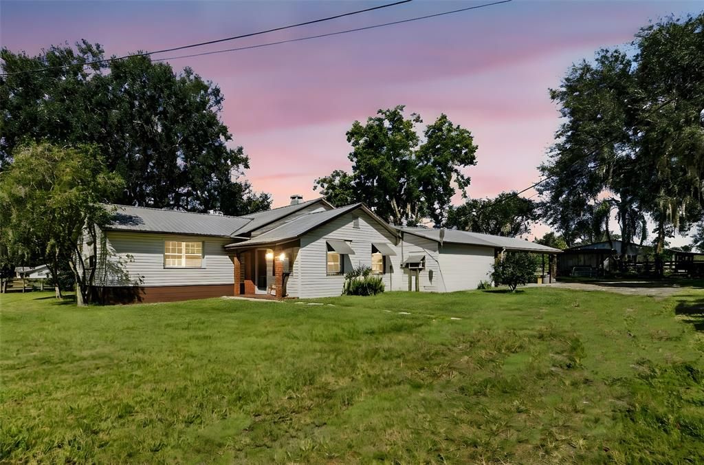 待售: $650,900 (3 贝兹, 1 浴室, 1728 平方英尺)